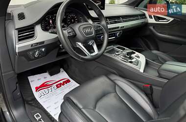 Позашляховик / Кросовер Audi Q7 2019 в 