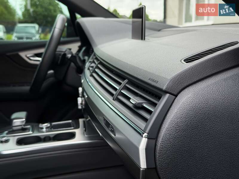 Внедорожник / Кроссовер Audi Q7 2019 в Луцке