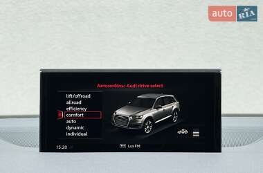 Позашляховик / Кросовер Audi Q7 2019 в 