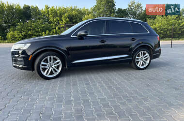 Внедорожник / Кроссовер Audi Q7 2018 в 