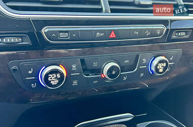 Внедорожник / Кроссовер Audi Q7 2015 в 