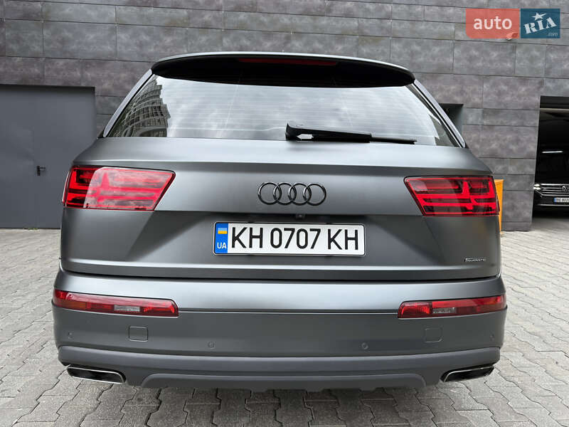 Внедорожник / Кроссовер Audi Q7 2016 в Киеве