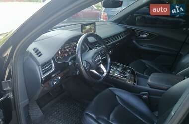 Внедорожник / Кроссовер Audi Q7 2017 в 