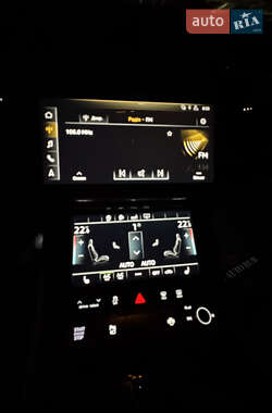 Позашляховик / Кросовер Audi Q7 2020 в 
