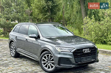 Позашляховик / Кросовер Audi Q7 2020 в 