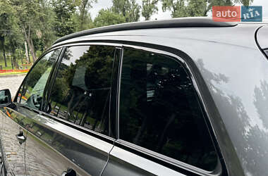 Позашляховик / Кросовер Audi Q7 2020 в 