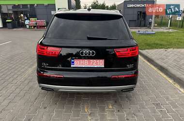 Внедорожник / Кроссовер Audi Q7 2017 в 