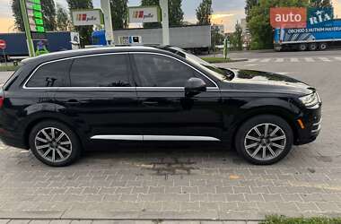 Внедорожник / Кроссовер Audi Q7 2017 в 
