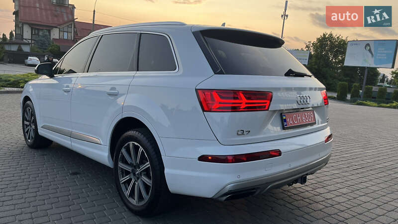 Позашляховик / Кросовер Audi Q7 2017 в Хмельницькому