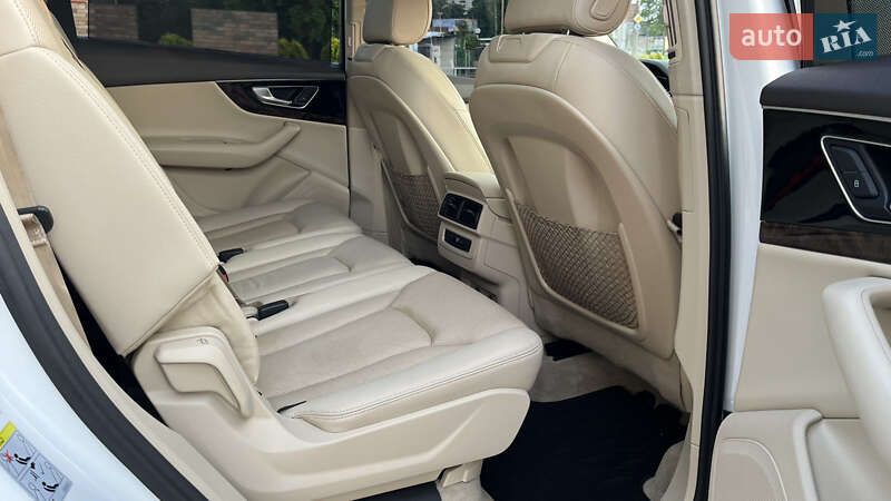 Позашляховик / Кросовер Audi Q7 2017 в Хмельницькому