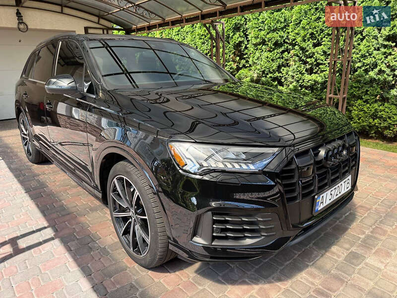 Внедорожник / Кроссовер Audi Q7 2021 в Киеве