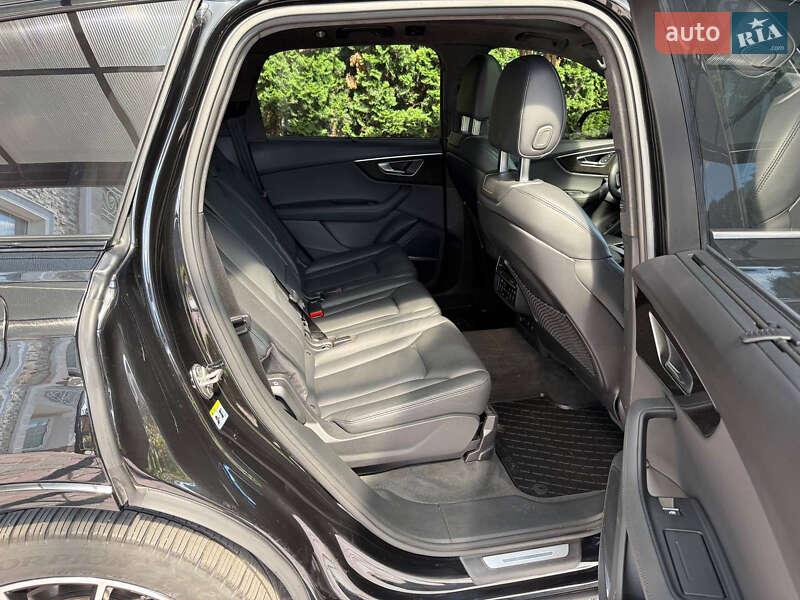 Внедорожник / Кроссовер Audi Q7 2021 в Киеве