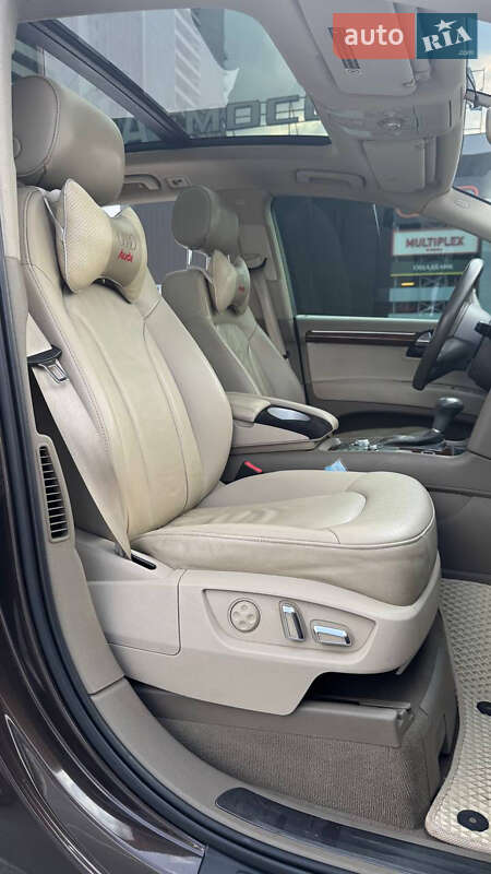 Внедорожник / Кроссовер Audi Q7 2010 в Киеве