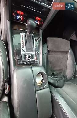 Внедорожник / Кроссовер Audi Q7 2010 в 