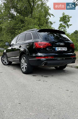 Внедорожник / Кроссовер Audi Q7 2015 в 