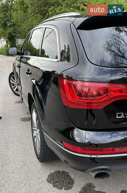 Внедорожник / Кроссовер Audi Q7 2015 в 