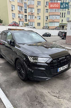 Внедорожник / Кроссовер Audi Q7 2019 в 
