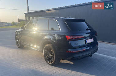 Внедорожник / Кроссовер Audi Q7 2023 в 