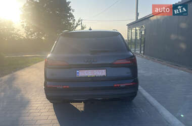 Внедорожник / Кроссовер Audi Q7 2023 в 