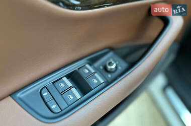 Внедорожник / Кроссовер Audi Q7 2017 в 