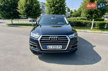 Внедорожник / Кроссовер Audi Q7 2016 в 
