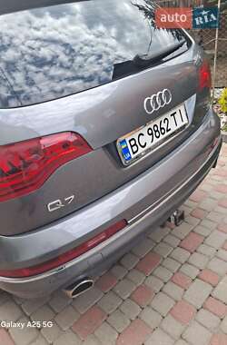 Внедорожник / Кроссовер Audi Q7 2014 в 