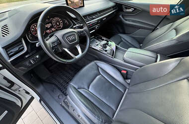 Внедорожник / Кроссовер Audi Q7 2018 в 