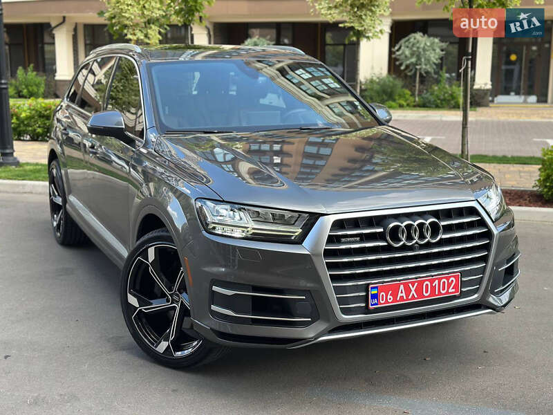 Внедорожник / Кроссовер Audi Q7 2019 в Киеве