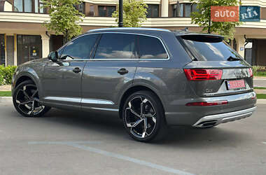 Внедорожник / Кроссовер Audi Q7 2019 в 
