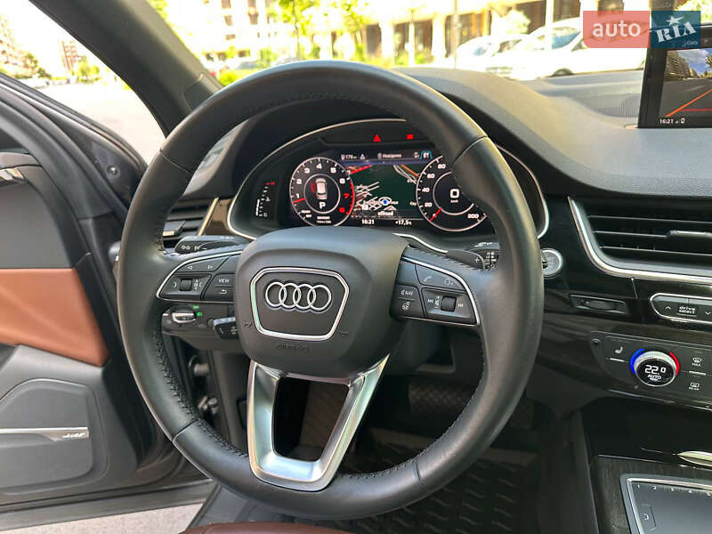 Внедорожник / Кроссовер Audi Q7 2019 в Киеве