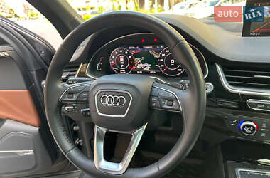 Внедорожник / Кроссовер Audi Q7 2019 в 