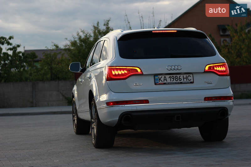 Внедорожник / Кроссовер Audi Q7 2014 в Киеве