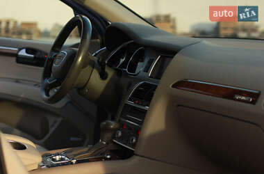 Внедорожник / Кроссовер Audi Q7 2014 в 