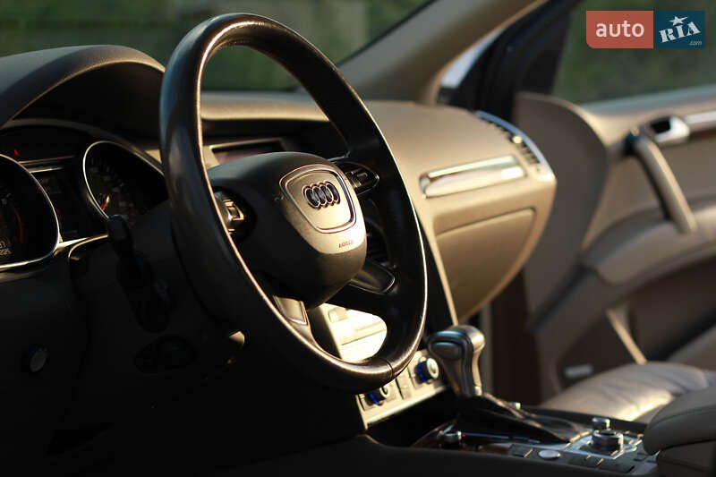 Внедорожник / Кроссовер Audi Q7 2014 в Киеве