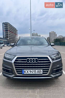 Позашляховик / Кросовер Audi Q7 2017 в Києві
