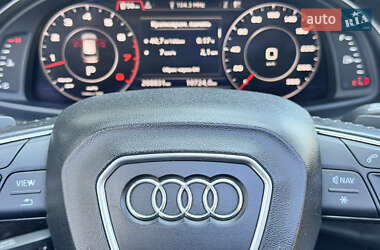 Позашляховик / Кросовер Audi Q7 2016 в 
