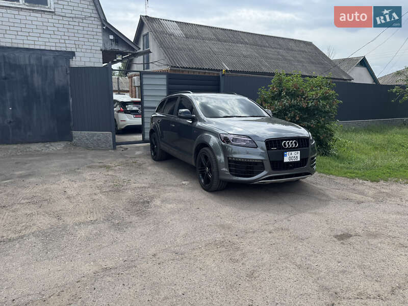 Внедорожник / Кроссовер Audi Q7 2015 в Черкассах