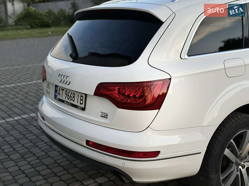 Позашляховик / Кросовер Audi Q7 2010 в Івано-Франківську