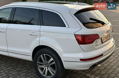 Позашляховик / Кросовер Audi Q7 2010 в 