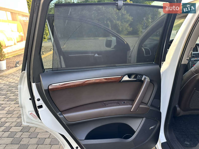 Позашляховик / Кросовер Audi Q7 2010 в Івано-Франківську