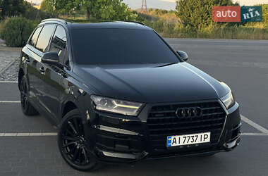 Внедорожник / Кроссовер Audi Q7 2015 в 