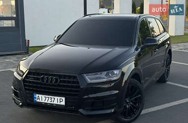 Внедорожник / Кроссовер Audi Q7 2015 в 