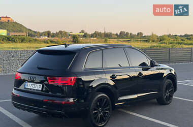 Внедорожник / Кроссовер Audi Q7 2015 в 