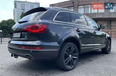 Позашляховик / Кросовер Audi Q7 2010 в 