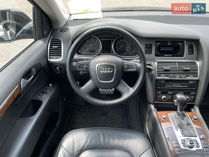 Внедорожник / Кроссовер Audi Q7 2010 в Одессе