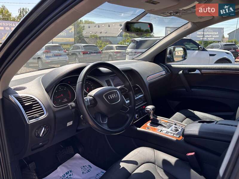 Позашляховик / Кросовер Audi Q7 2015 в Львові