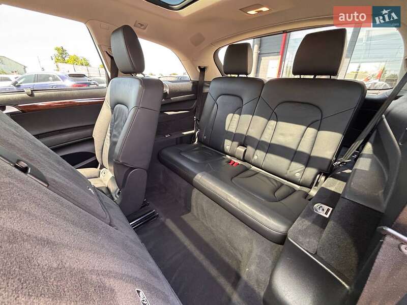 Позашляховик / Кросовер Audi Q7 2015 в Львові