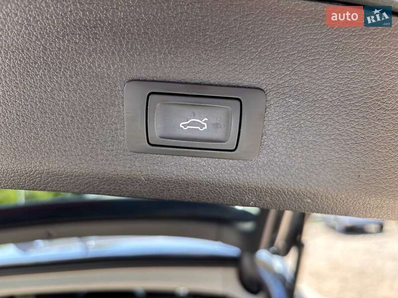 Позашляховик / Кросовер Audi Q7 2015 в Львові