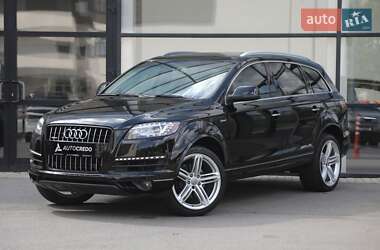 Внедорожник / Кроссовер Audi Q7 2015 в 