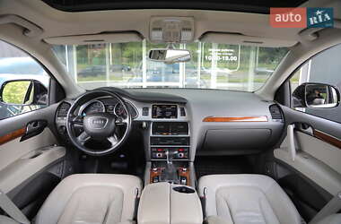 Внедорожник / Кроссовер Audi Q7 2015 в 